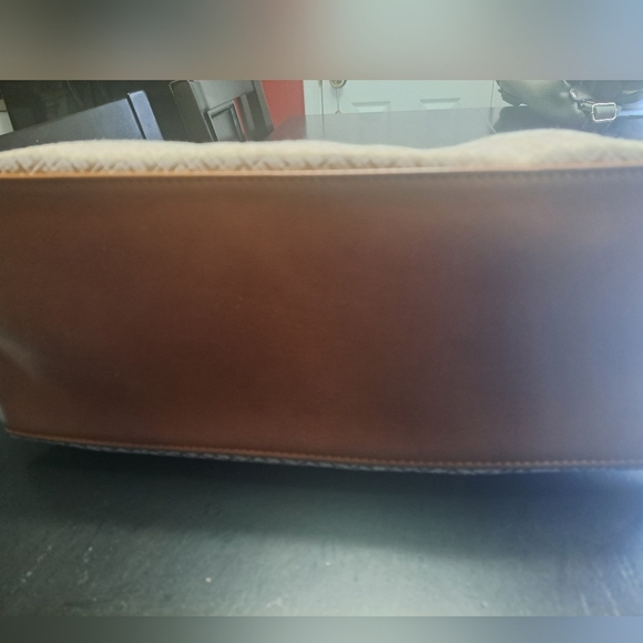 NWOT Tommy Hilfiger Khaki Satchel/Hand Bag 13"×9" - Picture 4 of 11